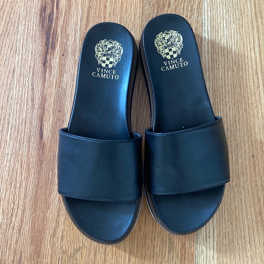 Vince Camuto Anovi Slides